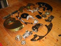 die teile zum pulvern - ganz schön viele für so einen kleinen motor